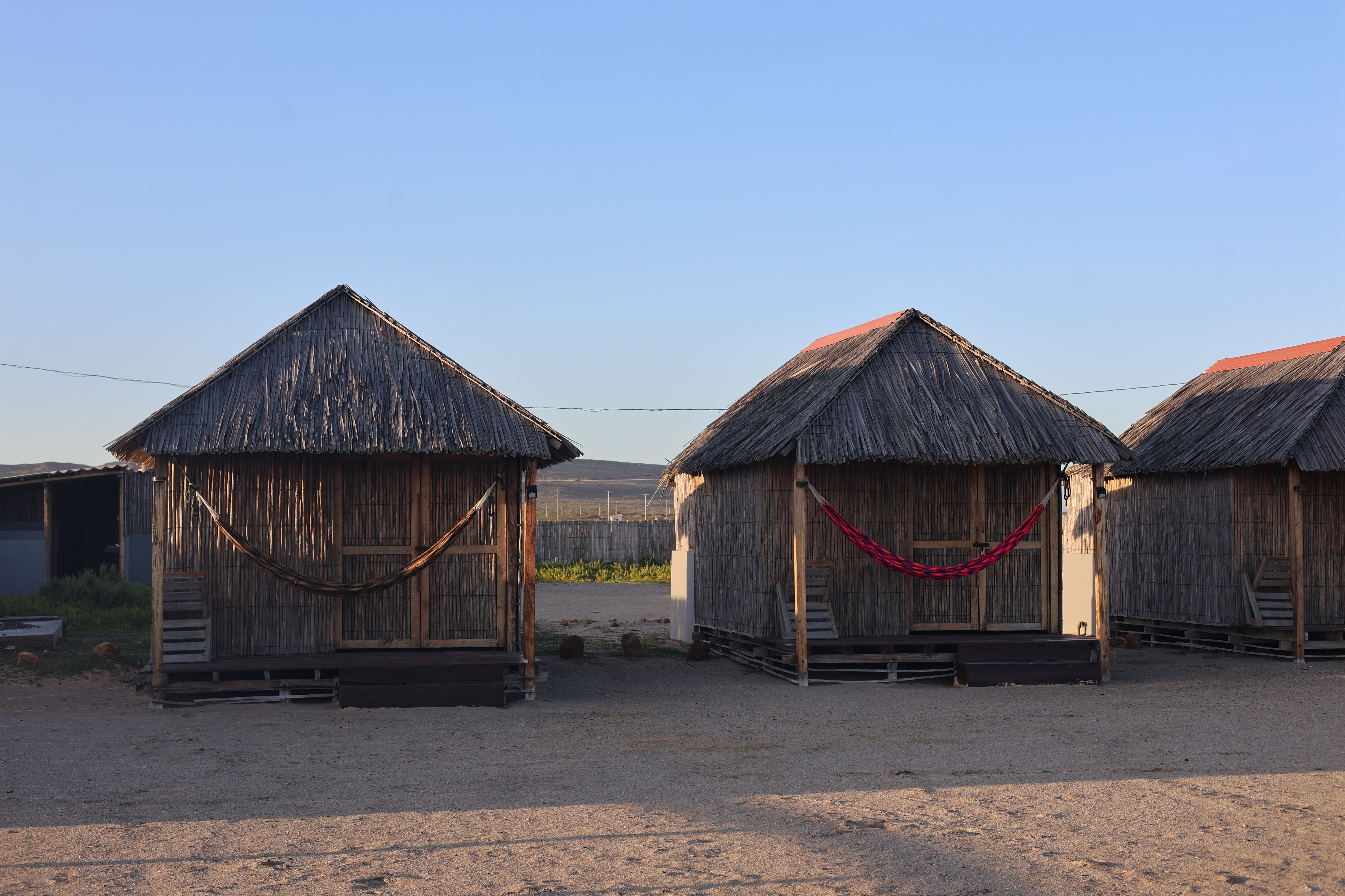 tawi-kite-cabo-de-la-vela-colombia-kitesurf-kiteboard-wing-foil-eco-lodge-la-guajira-school