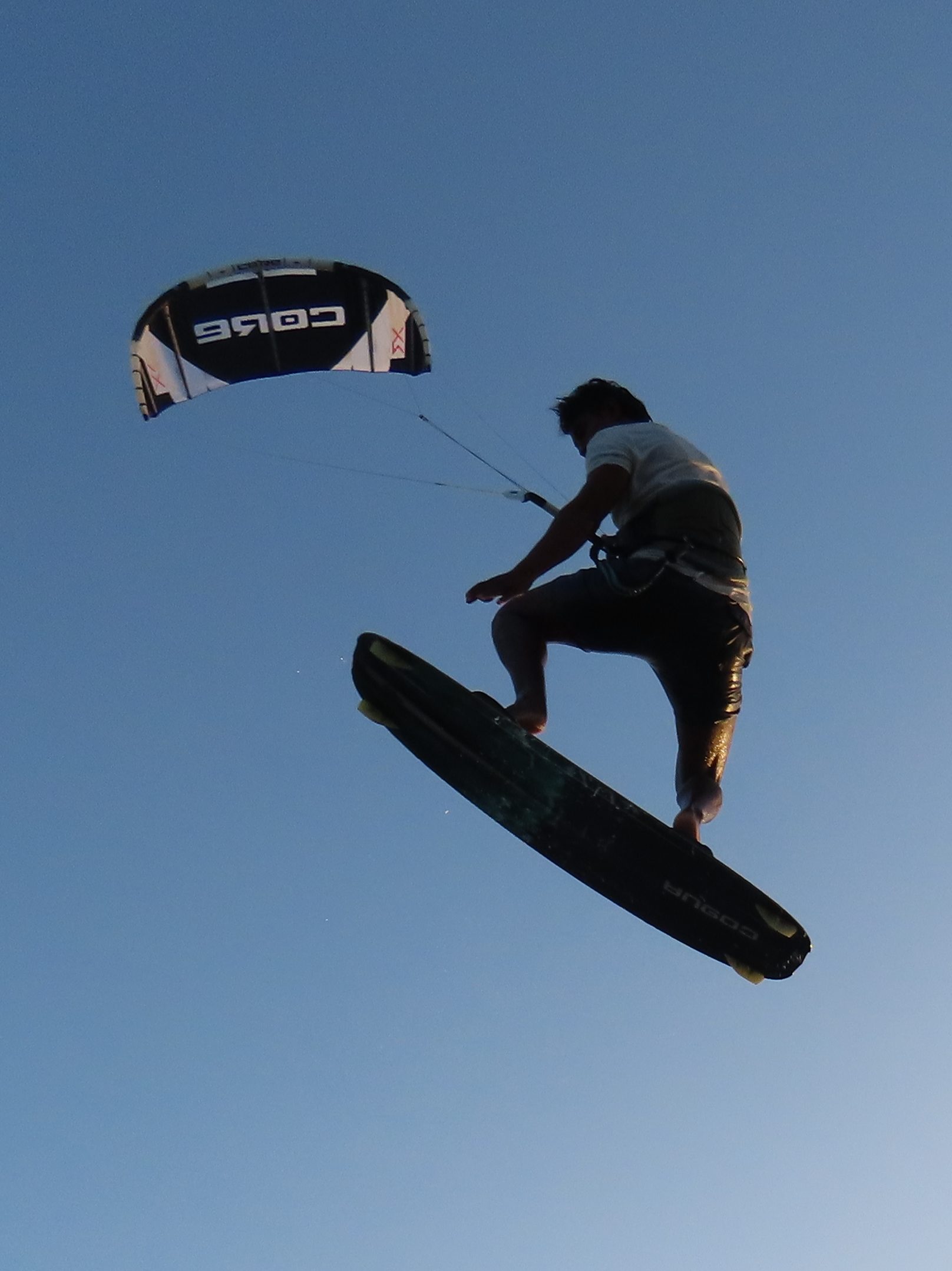 tawi-kite-cabo-de-la-vela-colombia-kitesurf-kiteboard-wing-foil-eco-lodge-la-guajira-school prices kite classes rentals IKO levels