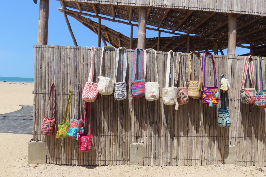 tawi-kite-cabo-de-la-vela-colombia-kitesurf-kiteboard-wing-foil-eco-lodge-la-guajira-school